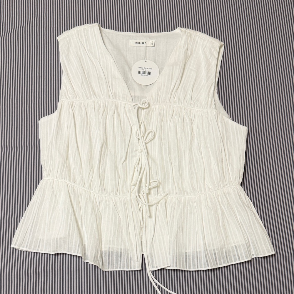 Mod Ref -  White Dunst Top